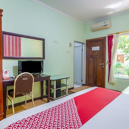 OYO 3749 Hotel Global Inn Syariah Sedati Exterior foto