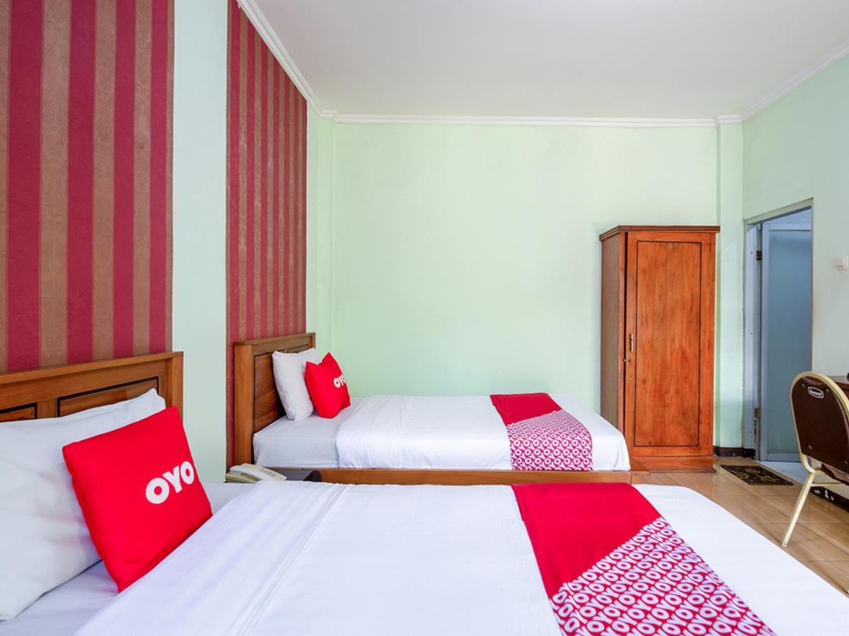 OYO 3749 Hotel Global Inn Syariah Sedati Exterior foto